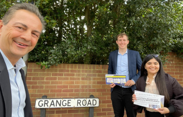 Tim Green campaigning in Mid-Beds